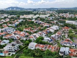 ghim-moh-edge photo thumbnail #2